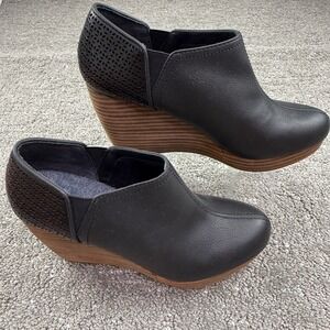 Dr. Scholls Harlow Wedge Booties Womens 7 Black Perforated Ankle Boots Comfort